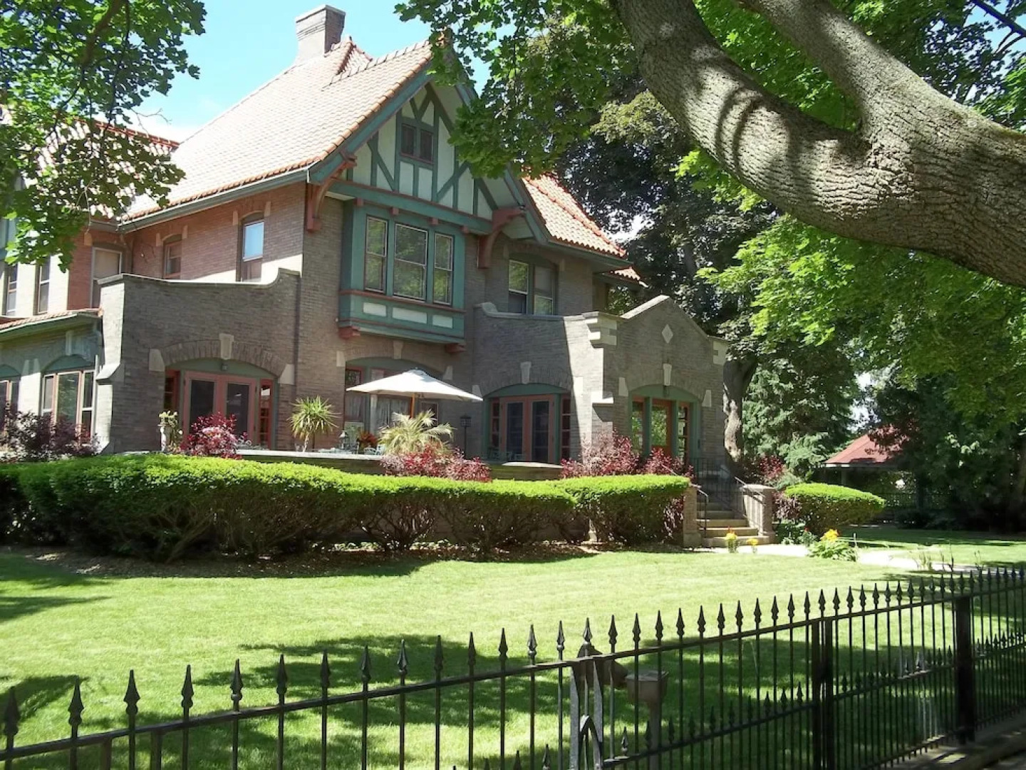 The Mansion Bed and Breakfast