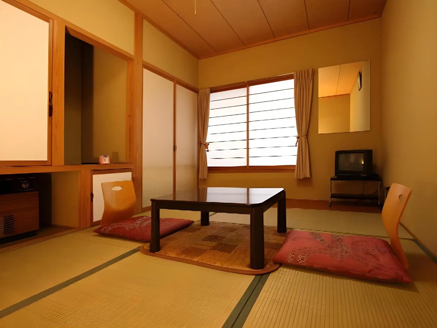 Kusatsu-Onsen Pension Mitomo