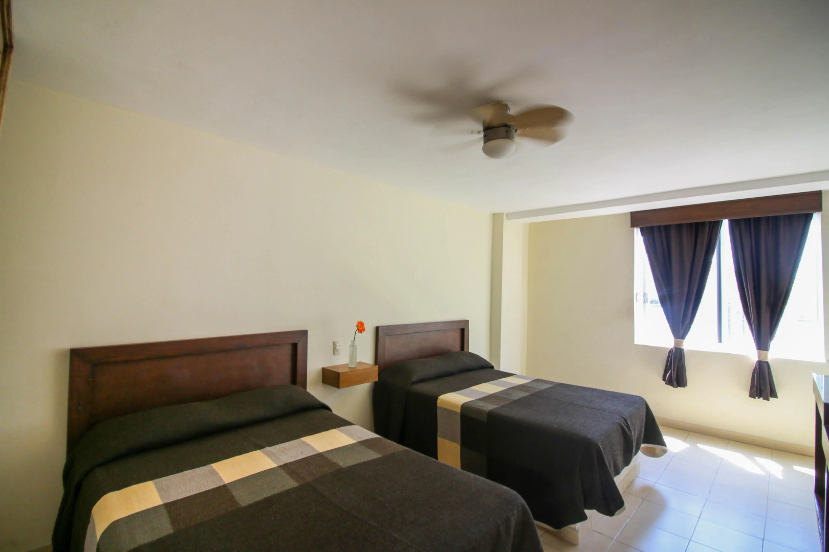 Capital O Hotel Casa Blanca