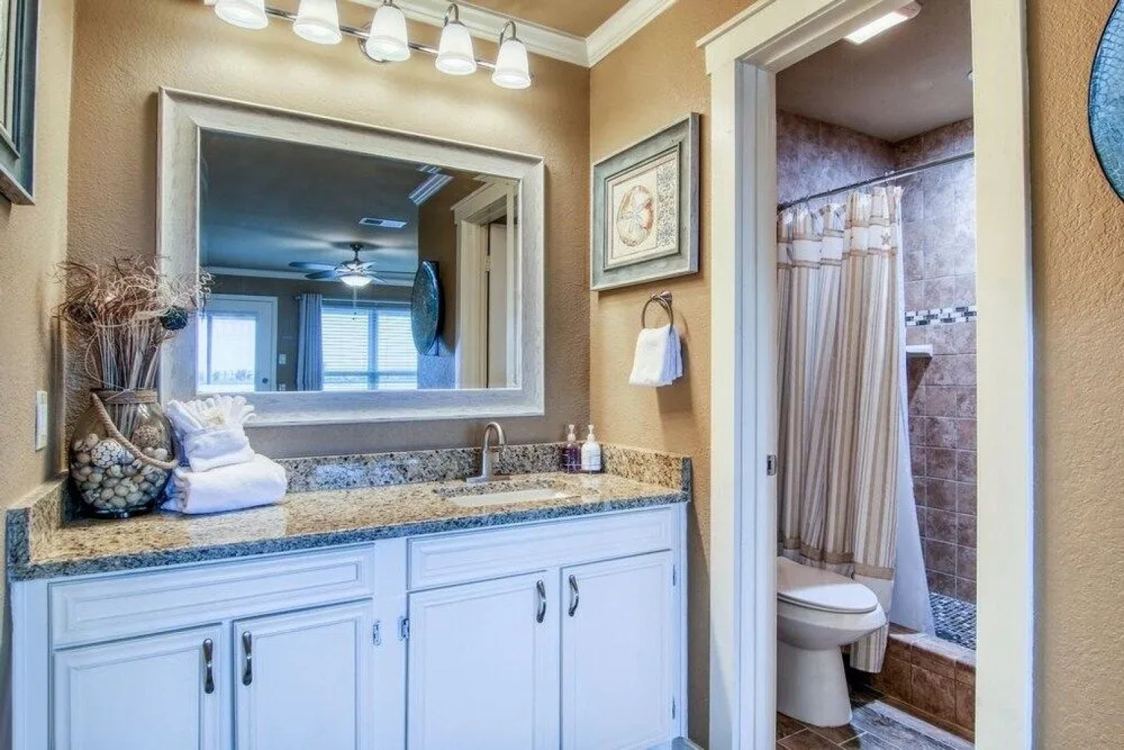 Footprints In The Sand - 2 Br Condo