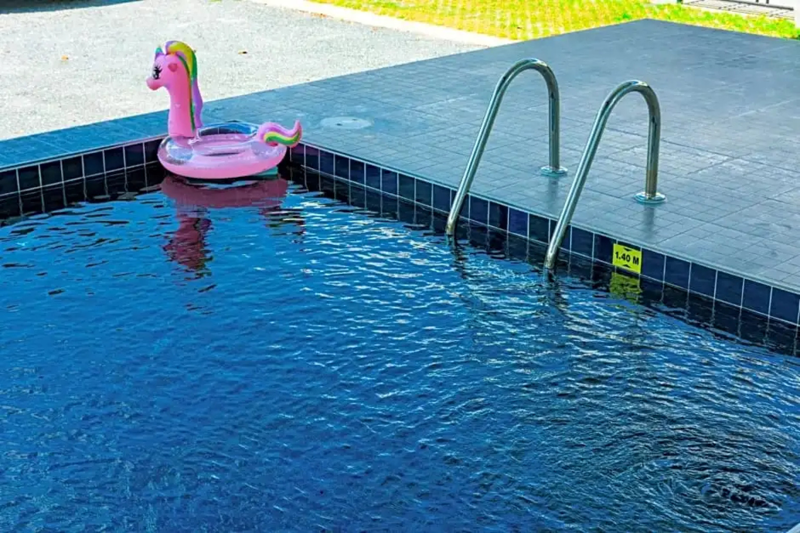 OYO 533 Runya Poolvilla