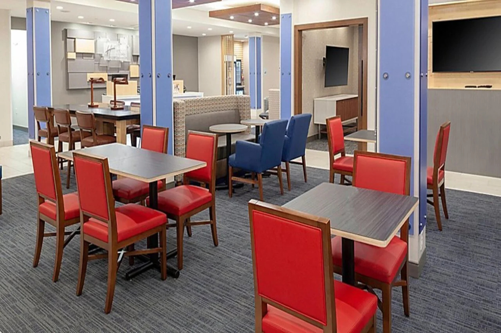 Holiday Inn Express & Suites Phoenix East - Gilbert by IHG