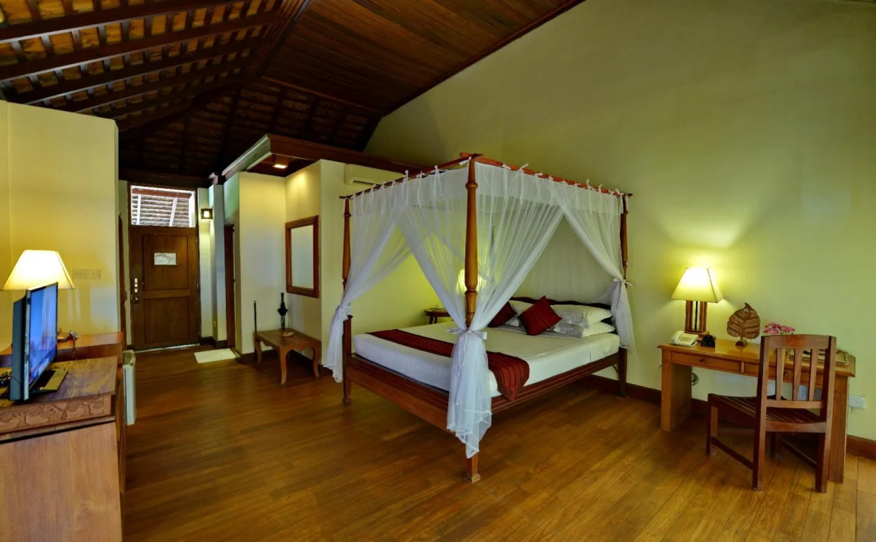 Popa Mountain Resort