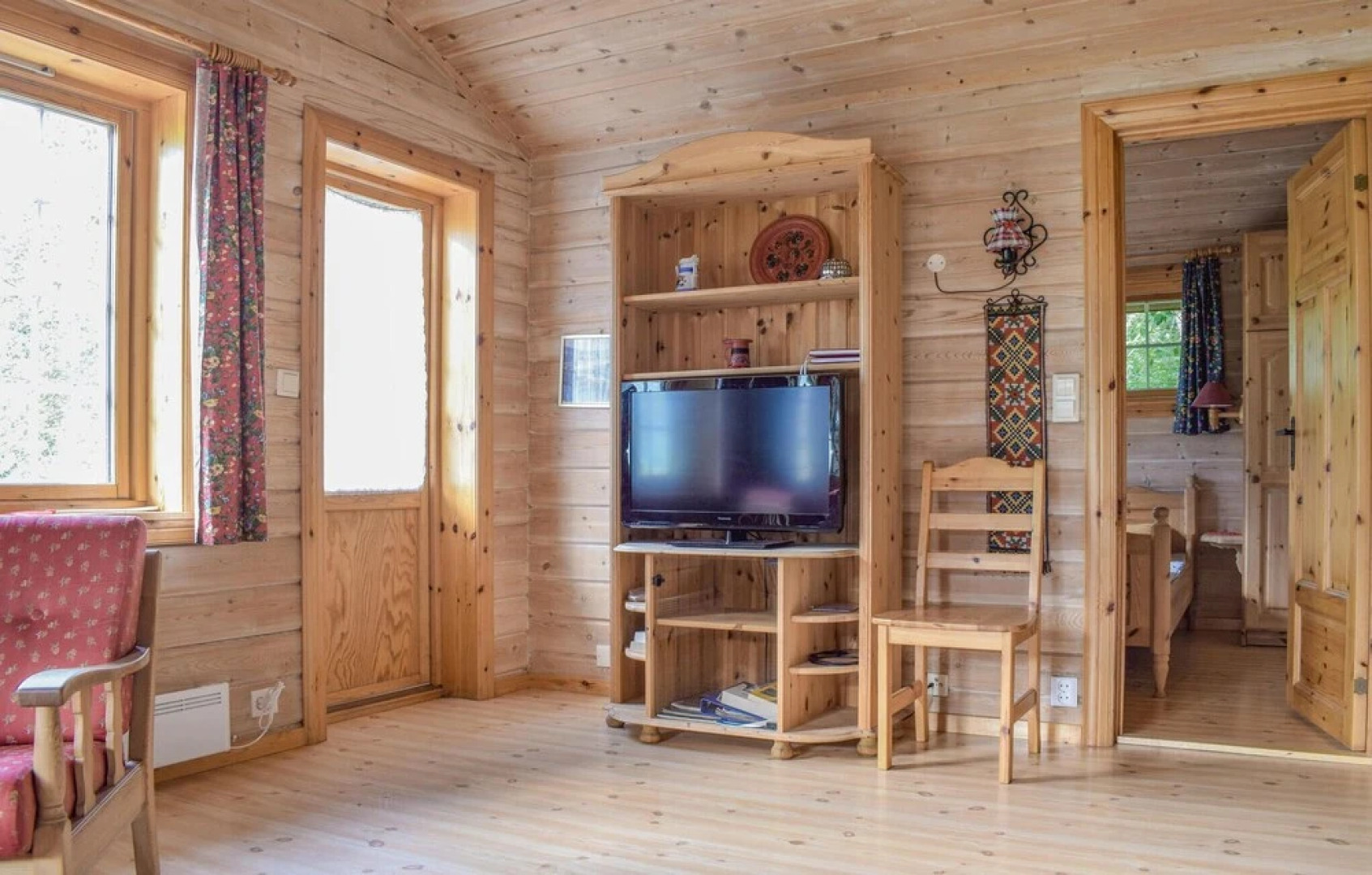 Beautiful Home in Olden With 3 Bedrooms and Wifi