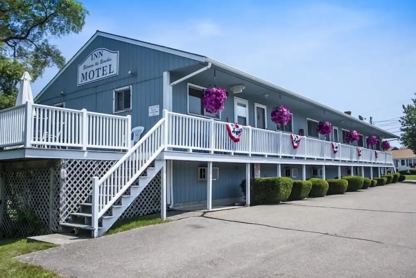 The Inn Between the Beaches