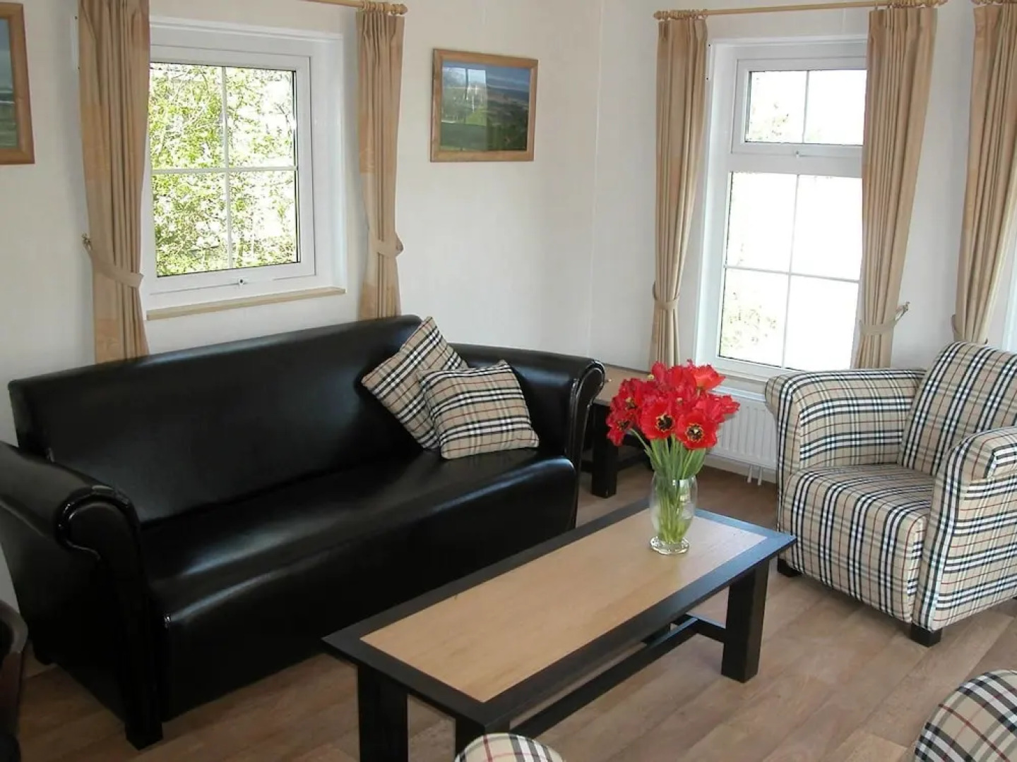 Nicely Decorated Chalet With Dishwasher, Located on Texel