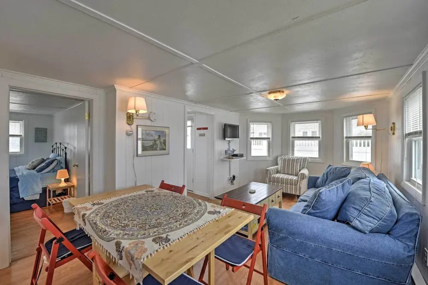 Peaceful Cottage - Steps to Matunuck Beach