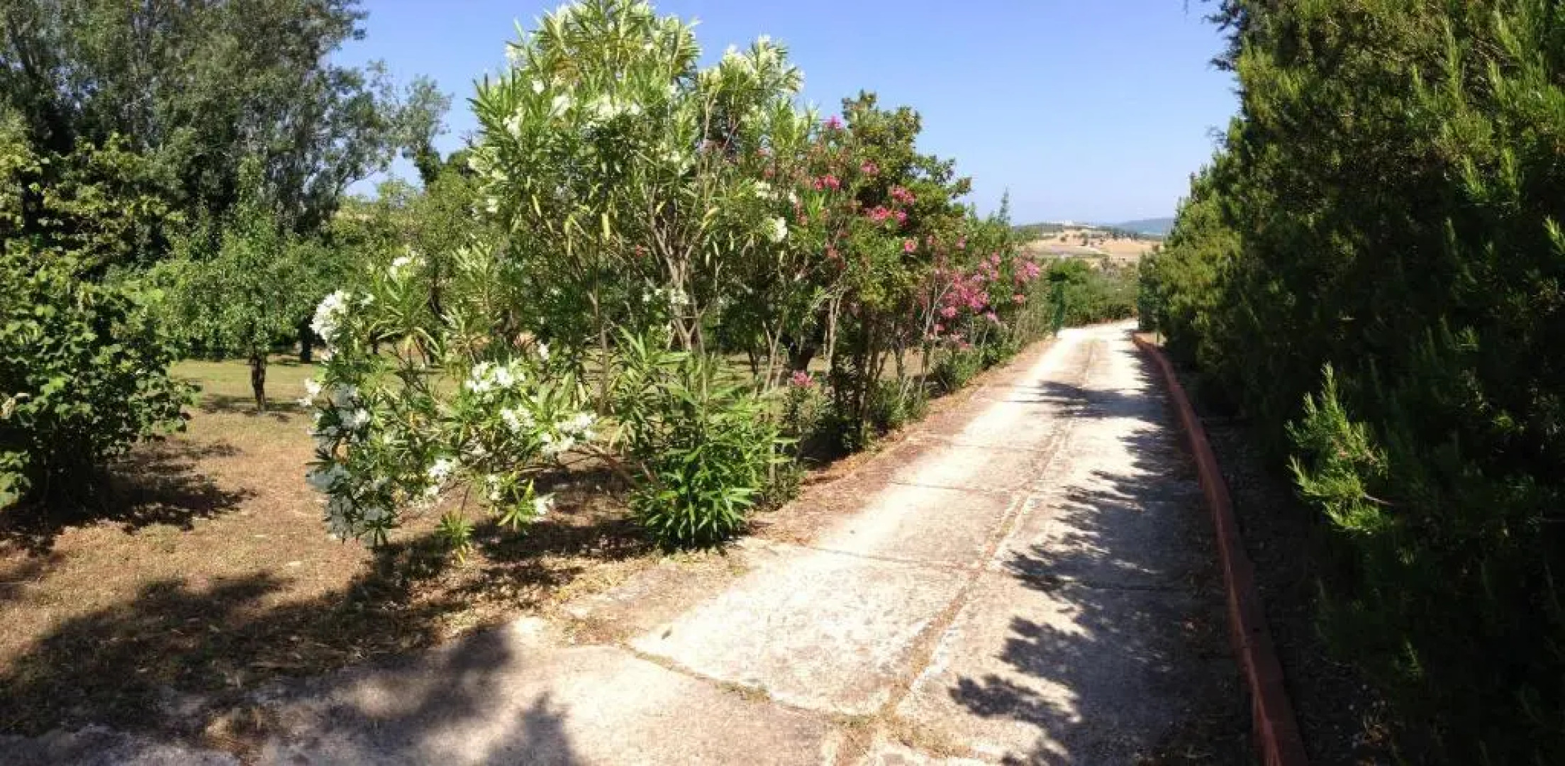 Secluded 1.8 acre garden Villa, for exclusive use with Stunning Views.