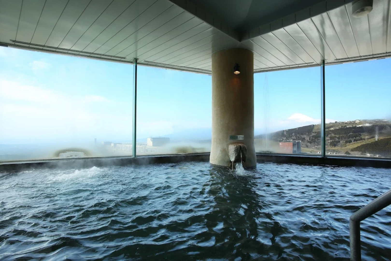 Guest House FUJI-HAKONE LAND - Hostel