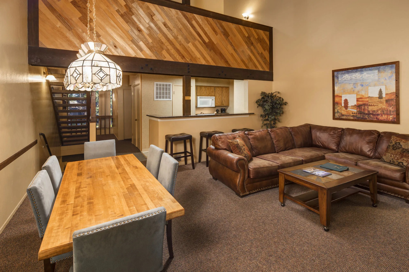 Aston Lakeland Village Beach & Mountain Resort