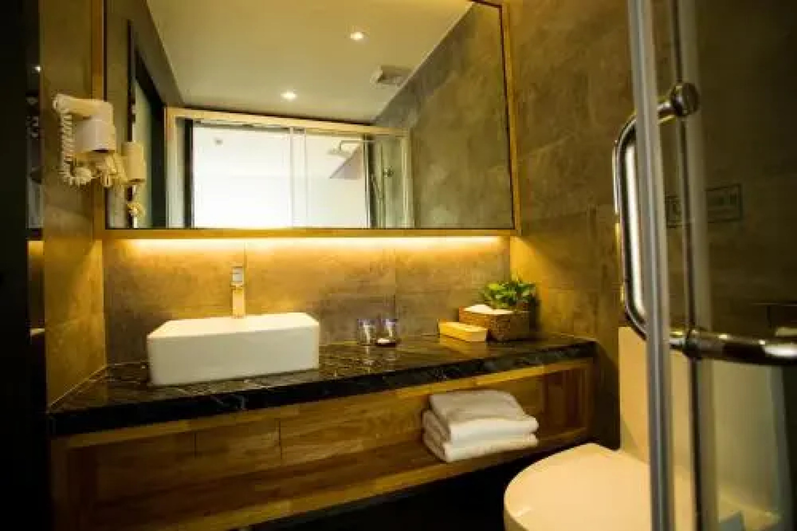 Southeast Bay Holiday Hotel Huidong Bus Terminal