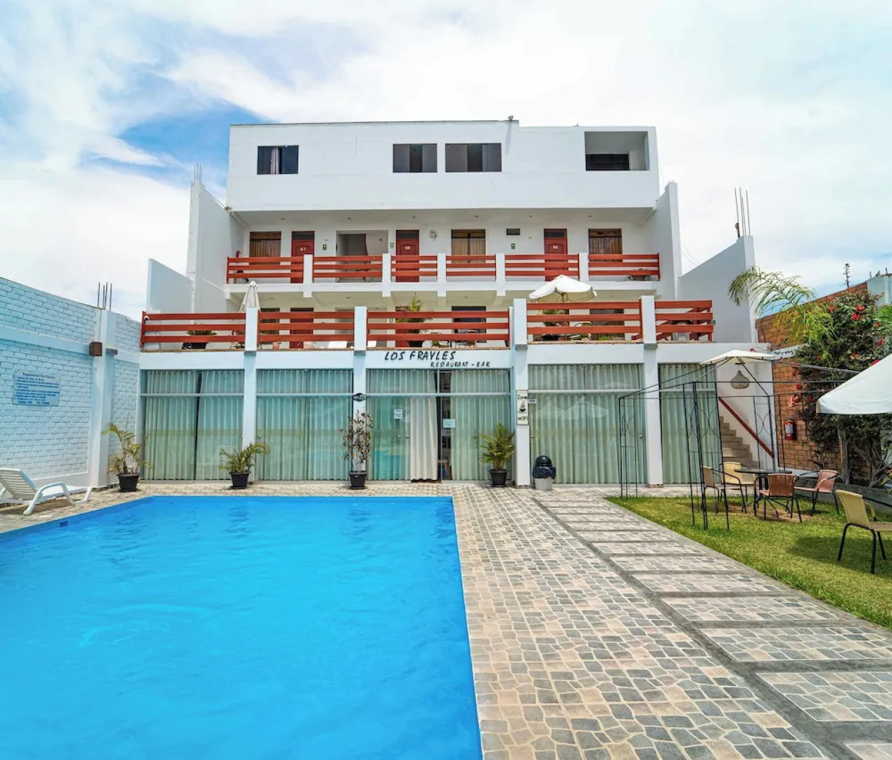 Hotel Residencial Los Frayles