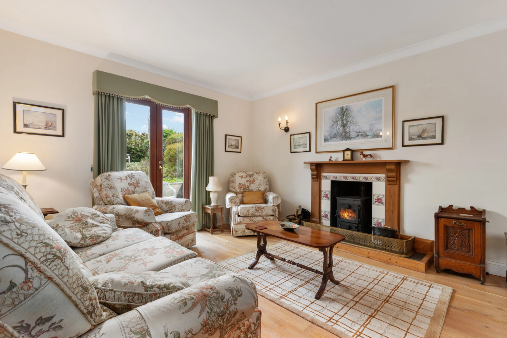 Harpers Lake - Beautiful Country Cottage with Countryside views