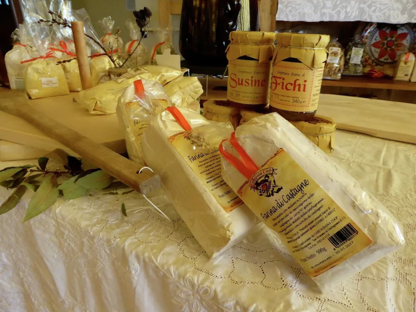 Scenic Home in Camporgiano With Swimming Pool