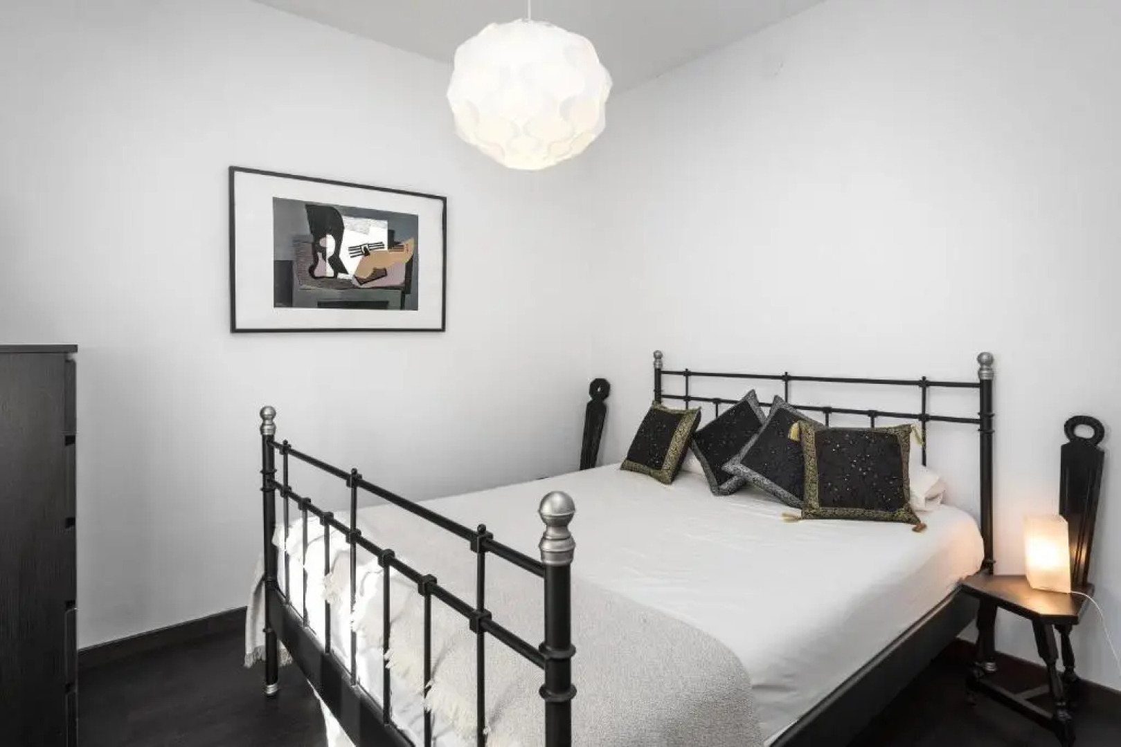 Vila Burriac ,Sunny, Spacious , Private Pool