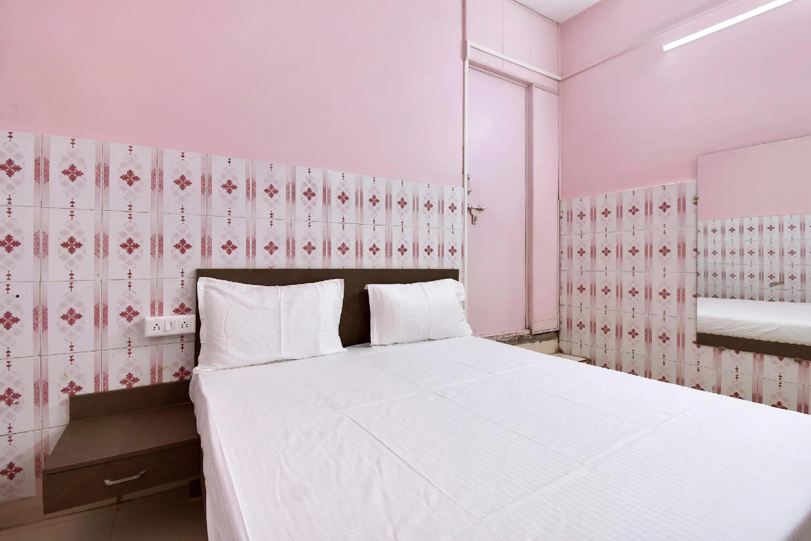 SPOT ON 47639 Mahakal Lodge