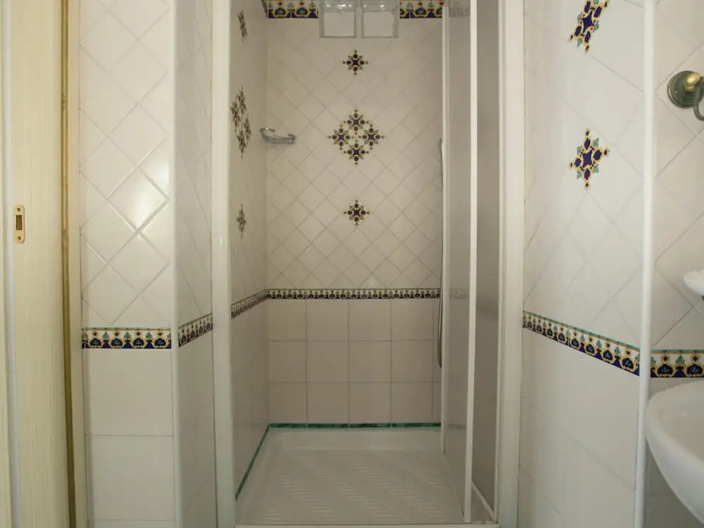 Apartment near Praia with Large Terrace & Spectacular Views