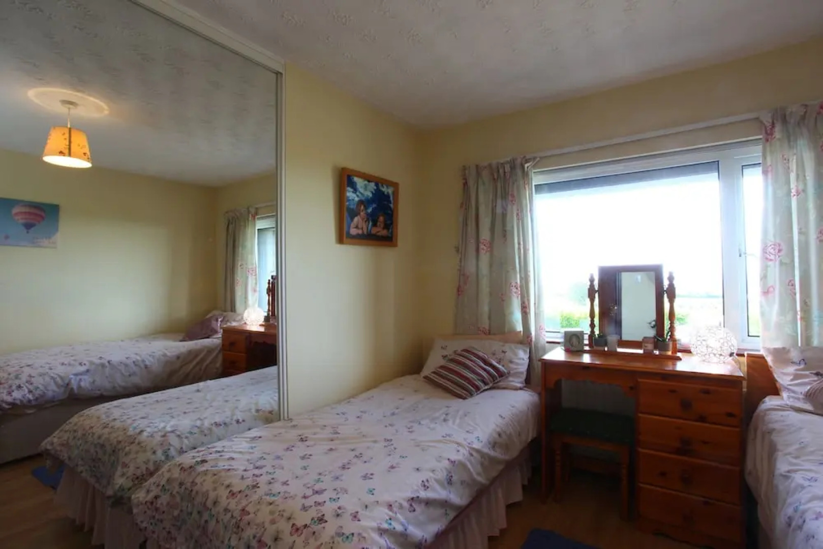 Captivating 8-bed House in Antrim