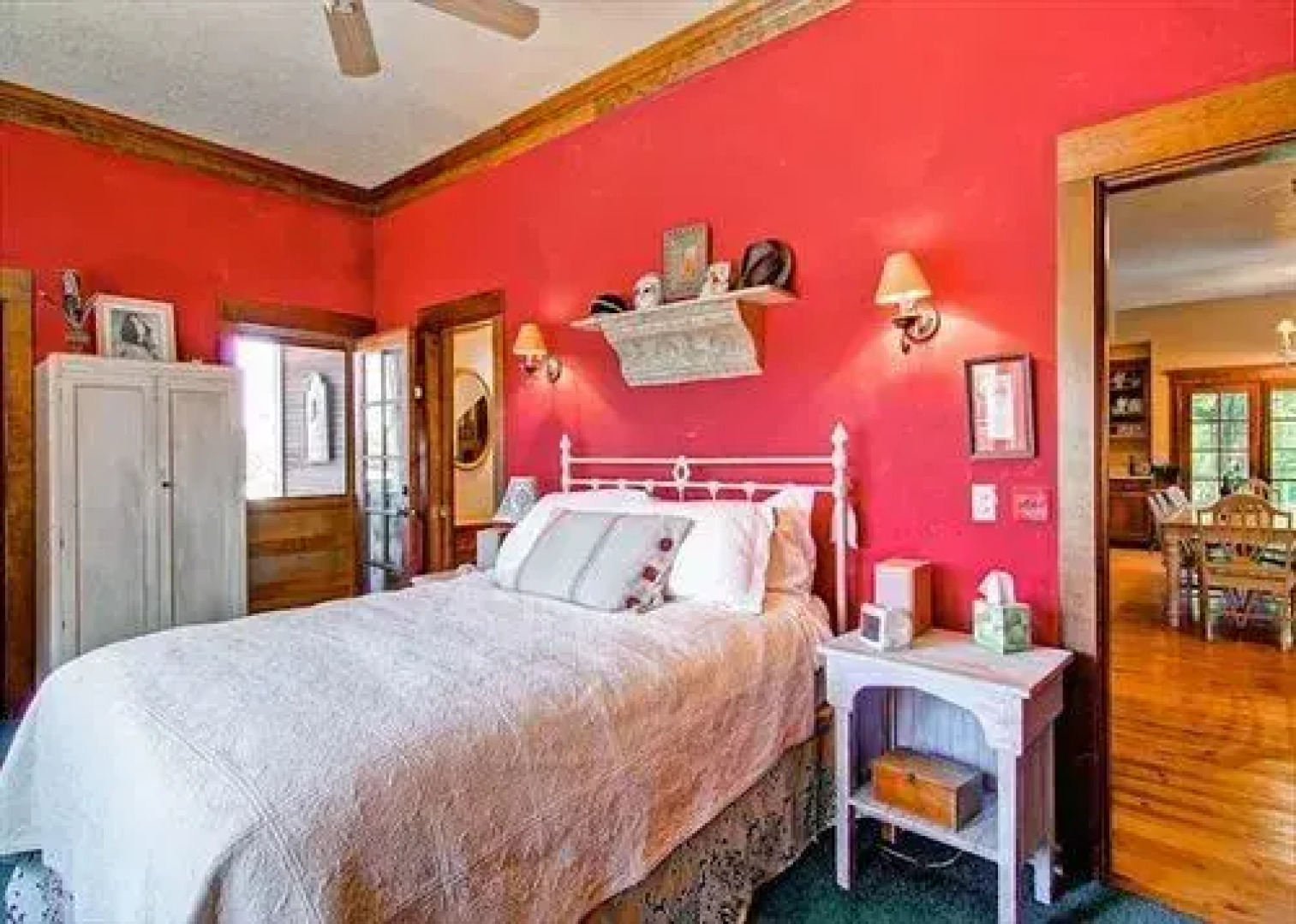 Judy Creek 4 Br home by RedAwning