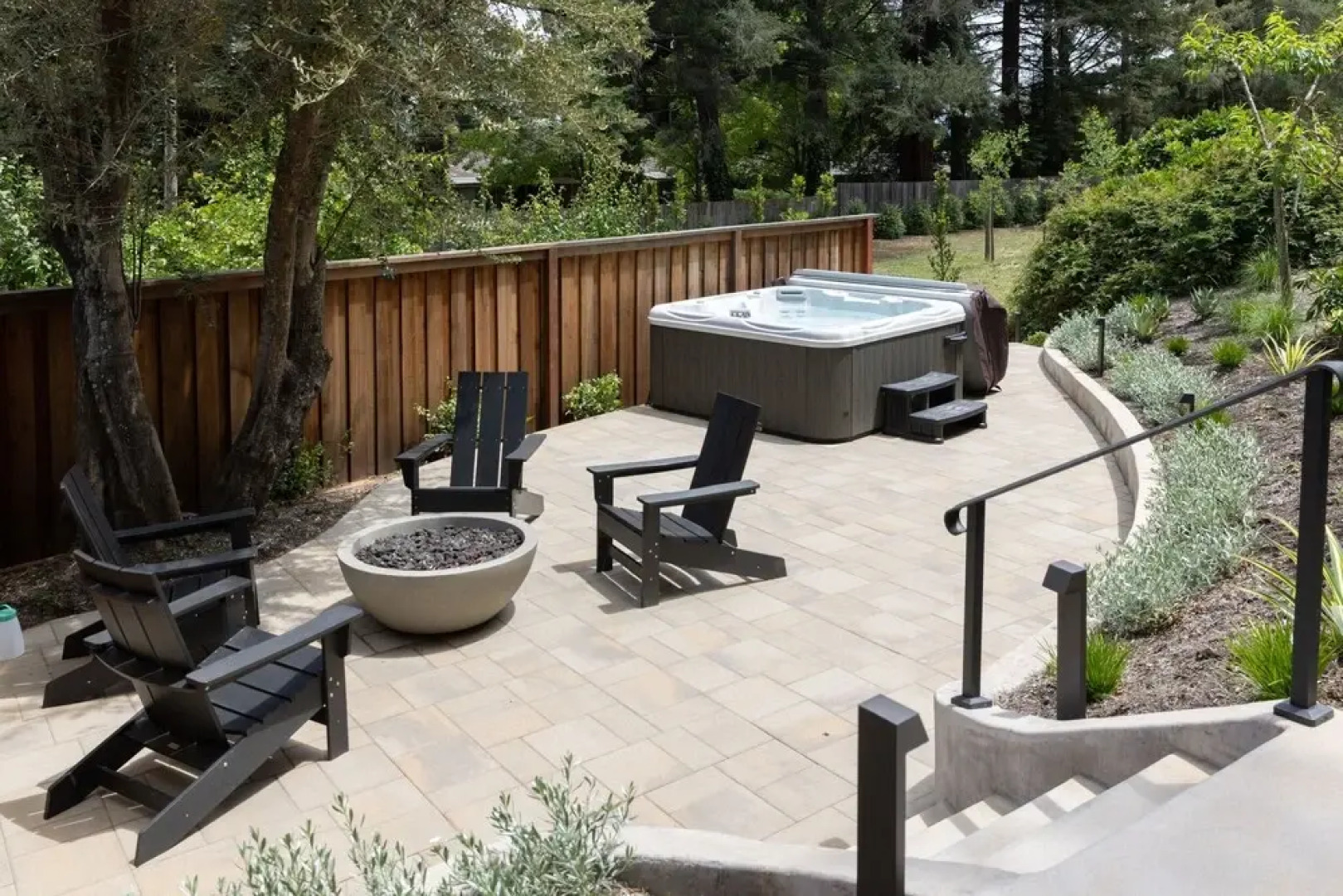 Hidden Gem! 3br Private Luxury Oasis In Healdsburg 3 Bedroom Home by RedAwning