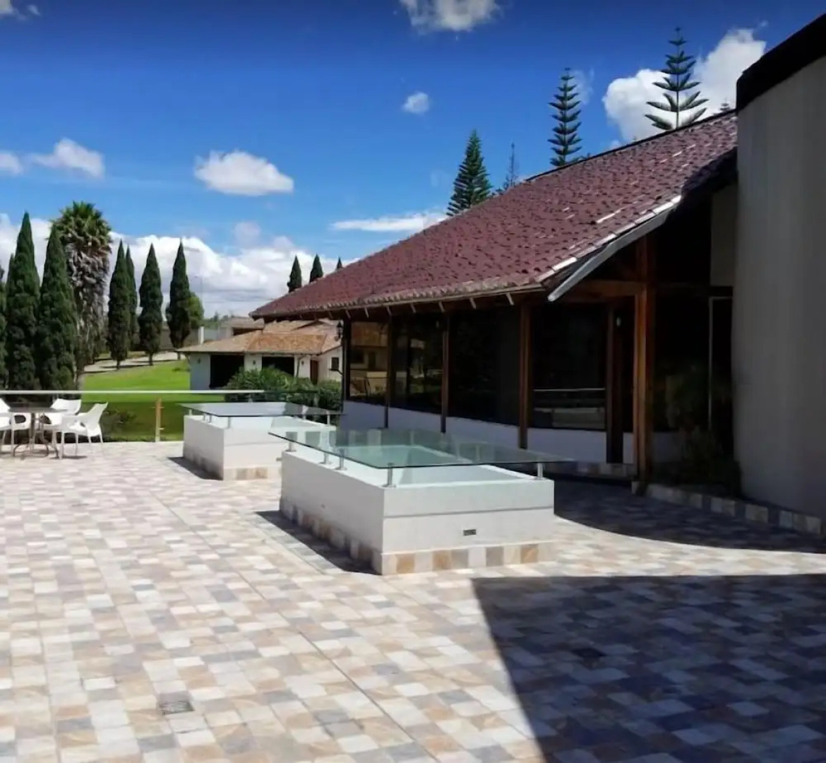 Quito Airport Suites