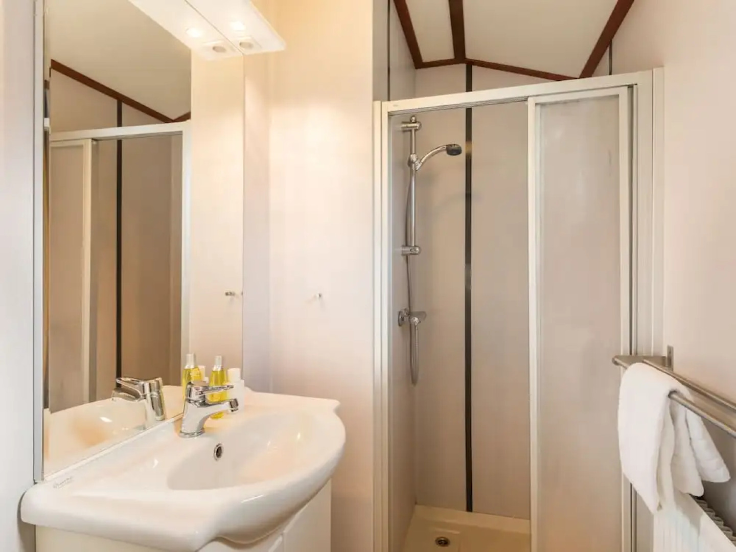 Appealing Chalet With Combi-microwave, Next to a Nature Reserve