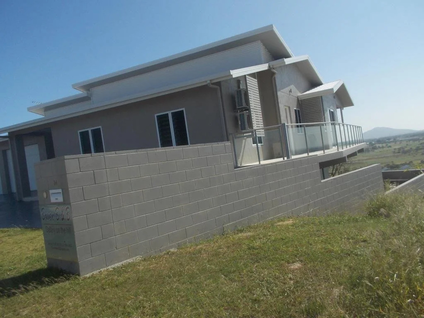 Bowen B&B Gallery on the Hill