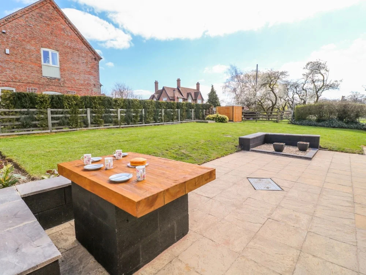 Ardsley Cottage - Longford Hall Farm Holiday Cottages