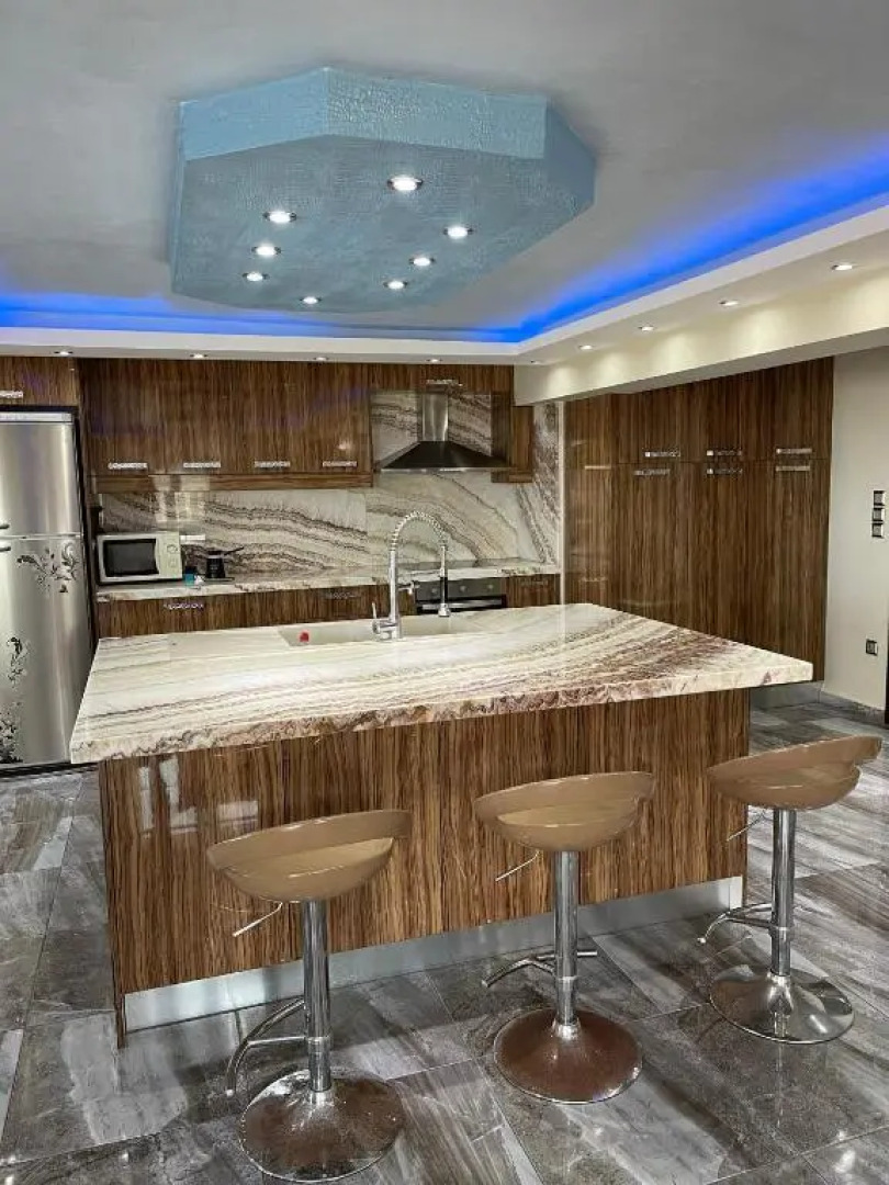 Πολυτελείς διαμερισμα 5 μέτρα από την θάλασσα 6 ατομων