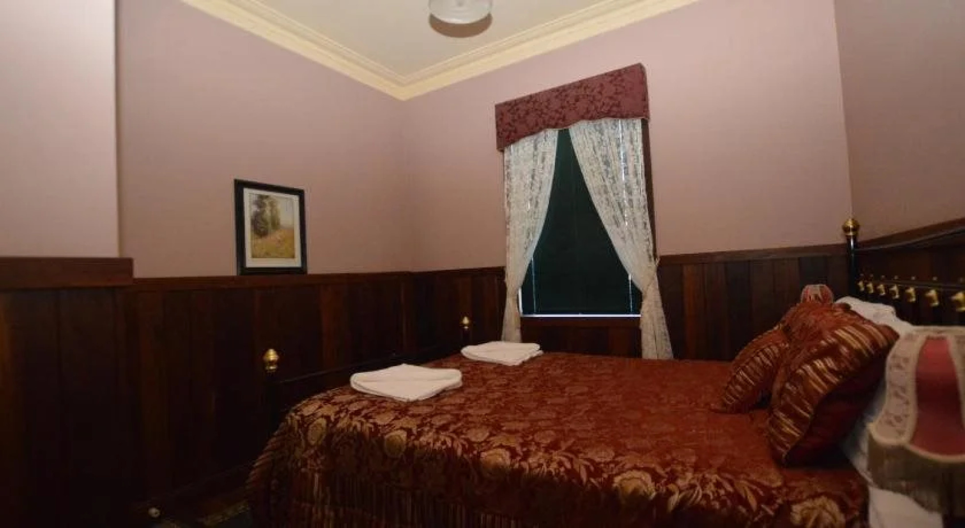 Pemberton Old Picture Theatre Holiday Apartments