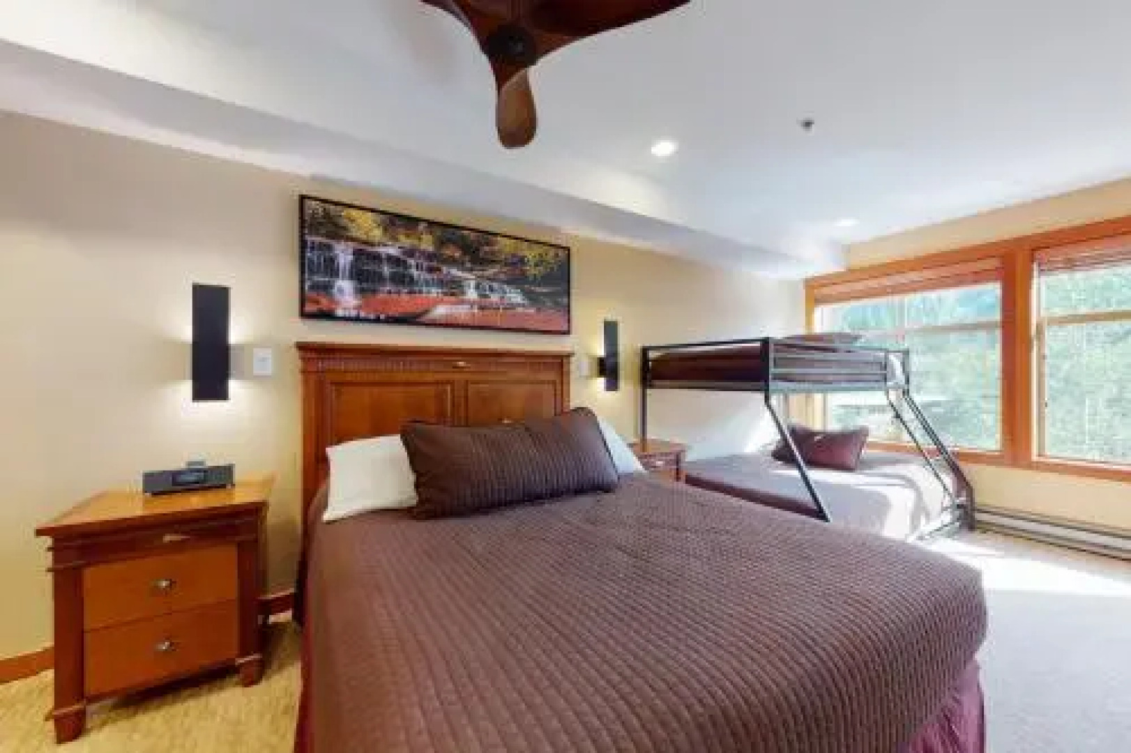 Powderhorn Lodge 408: Rustic Mountain Suite