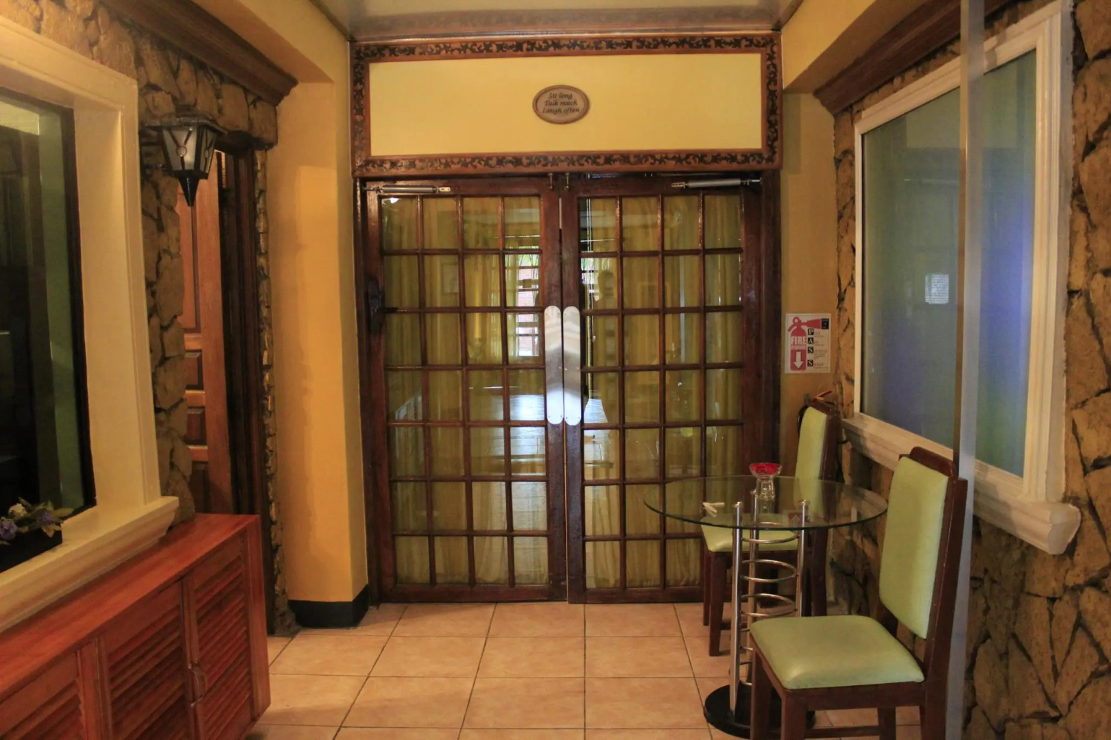 Quoalla Hotel Makati