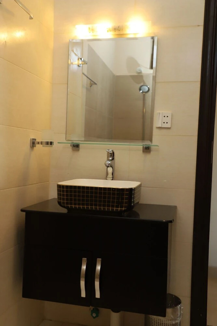 Swat Palace Hotel by Northin