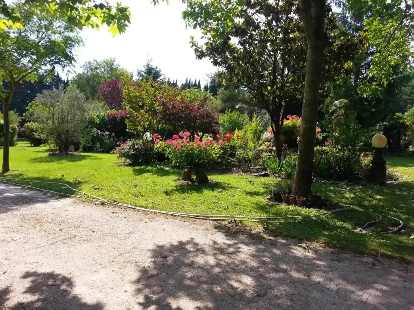 Maison de 2 chambres avec piscine partagee jardin amenage et wifi a Le Thor