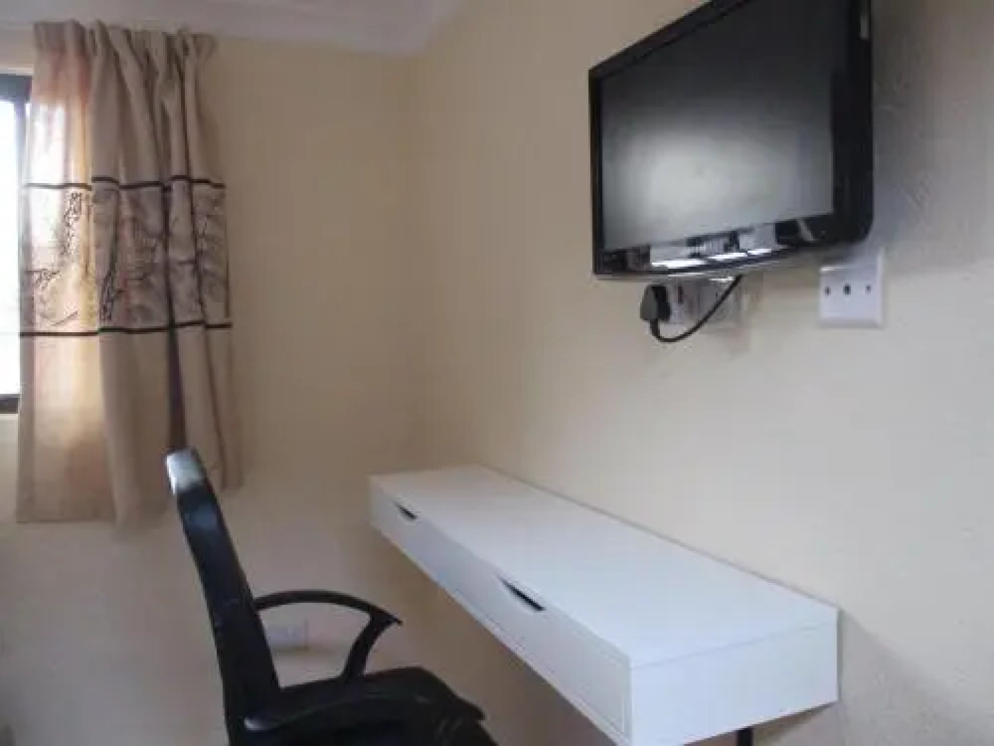 Avon Garden Apartments