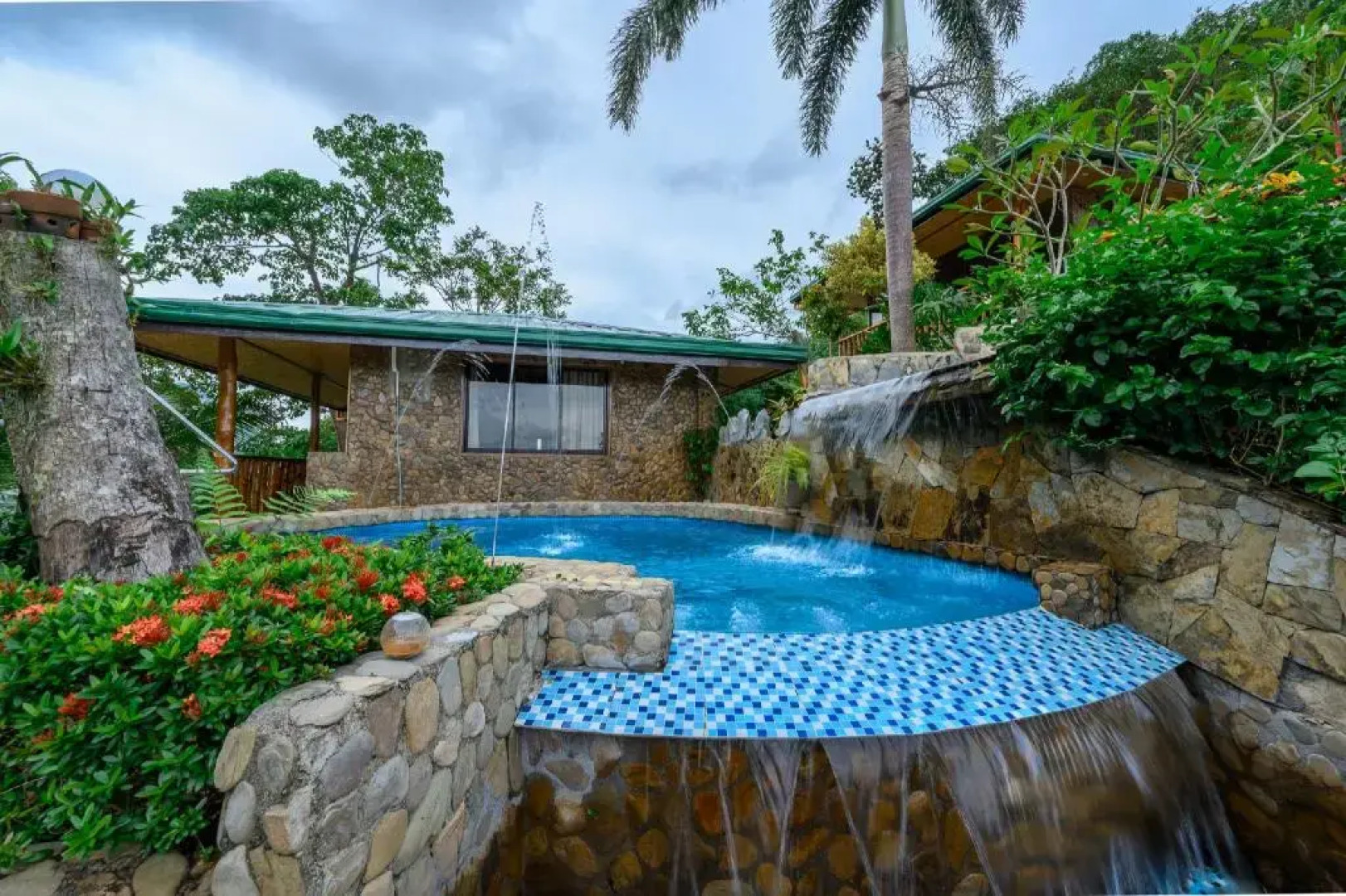 El Nido Viewdeck Cottages