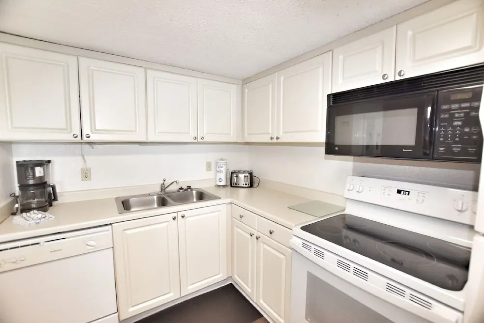 0711 Waters Edge Resort 2 Bedroom Condo by Redawning