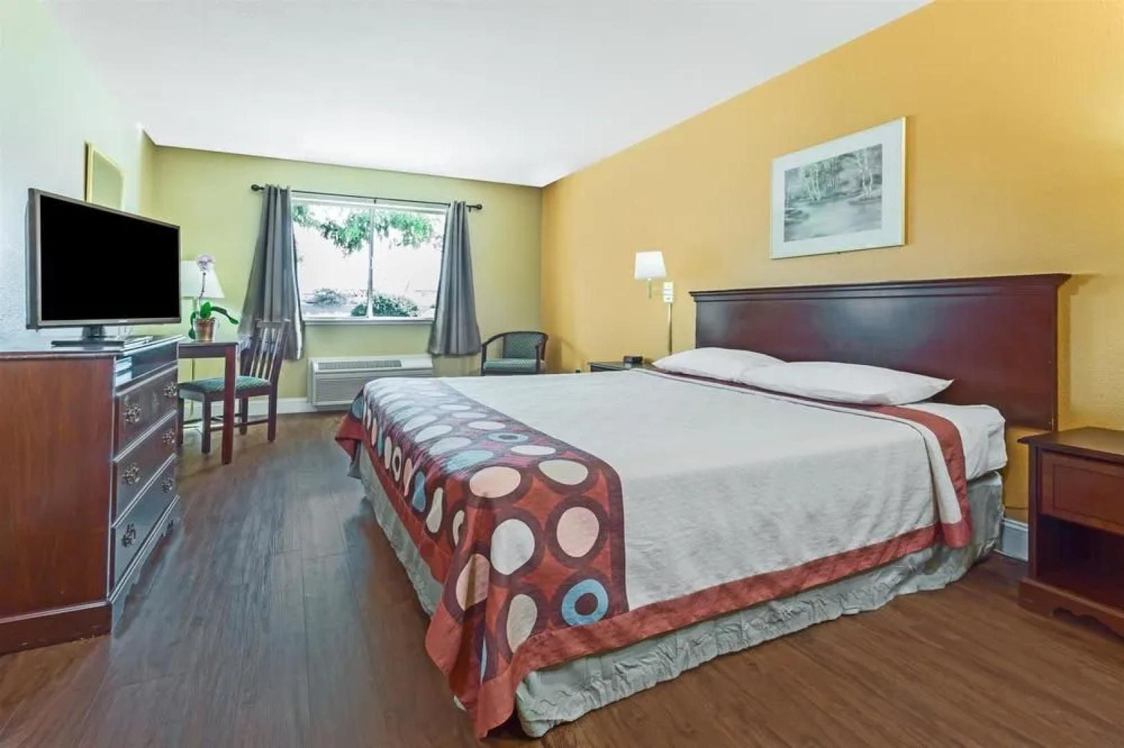 Super 8 Dixon/UC Davis