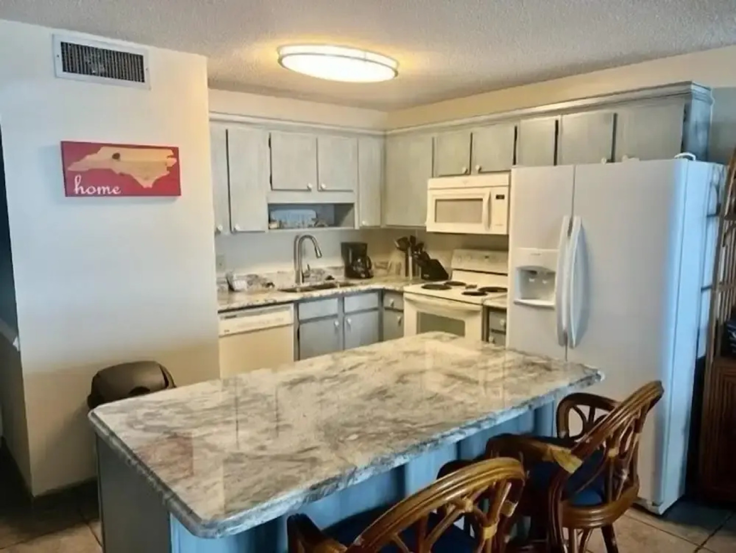 Royal Garden Resort 212 1 Bedroom Condo by Redawning