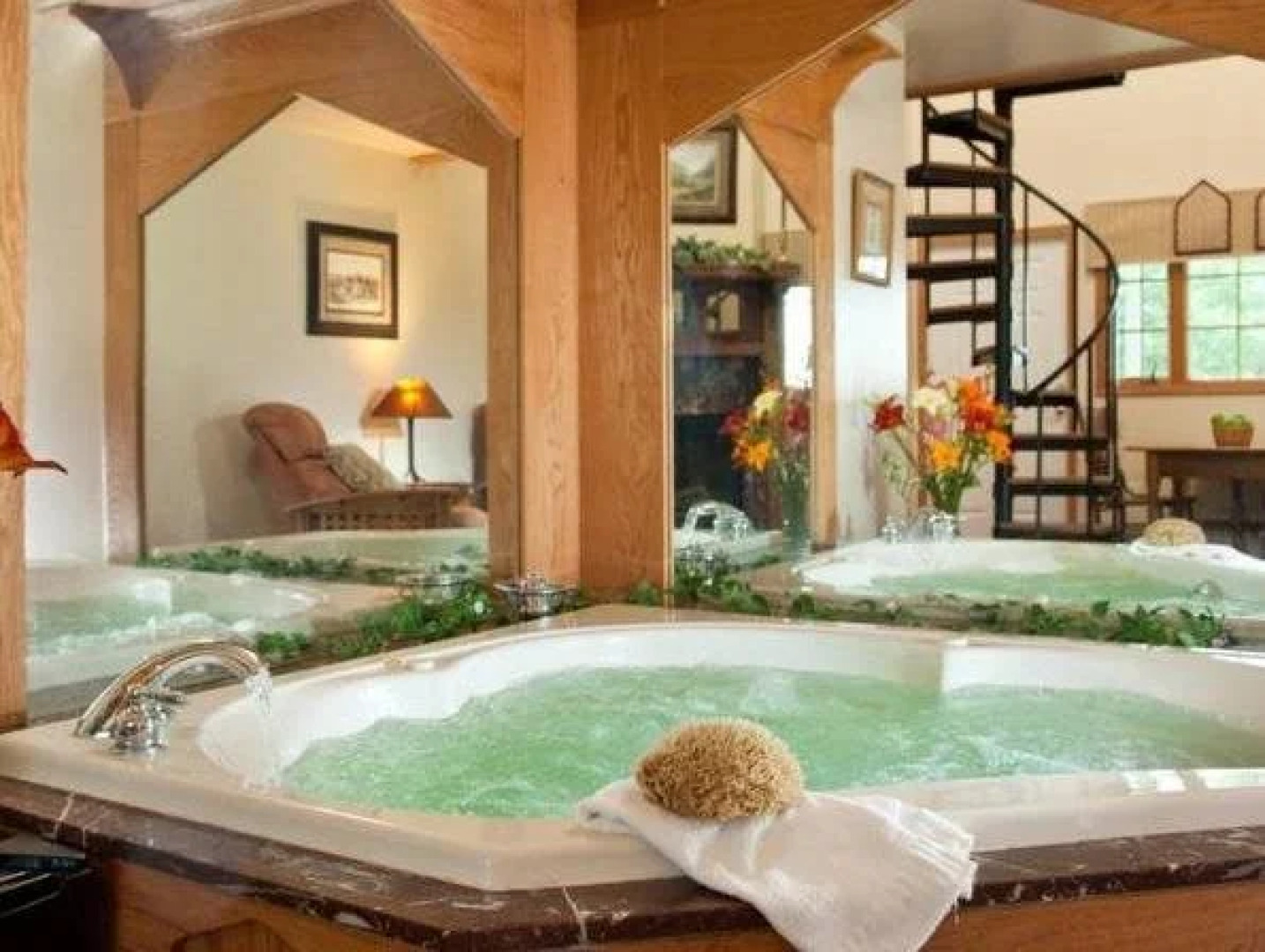 HideAway Country Inn