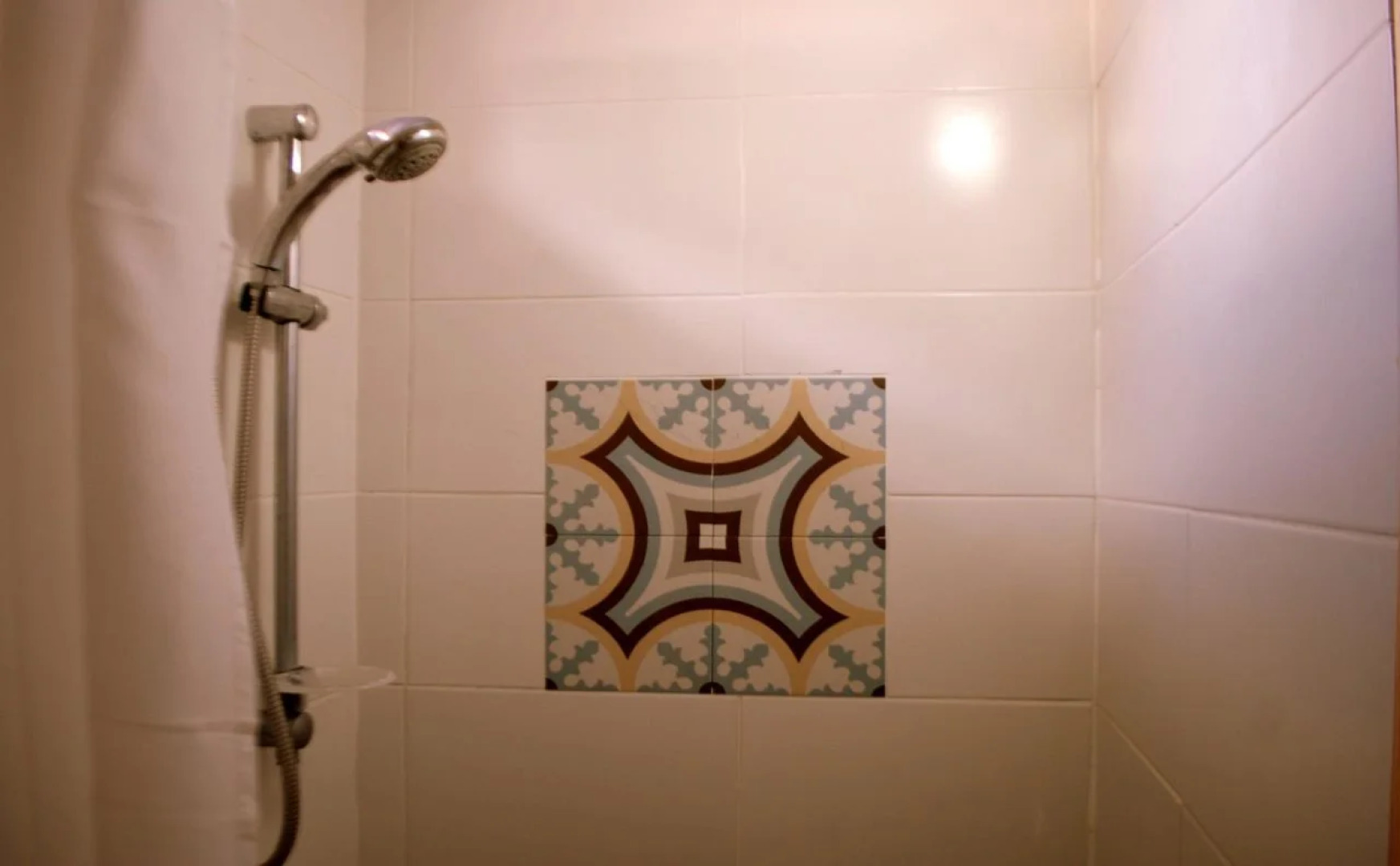 Nzar Khoury For Hosting Guest House