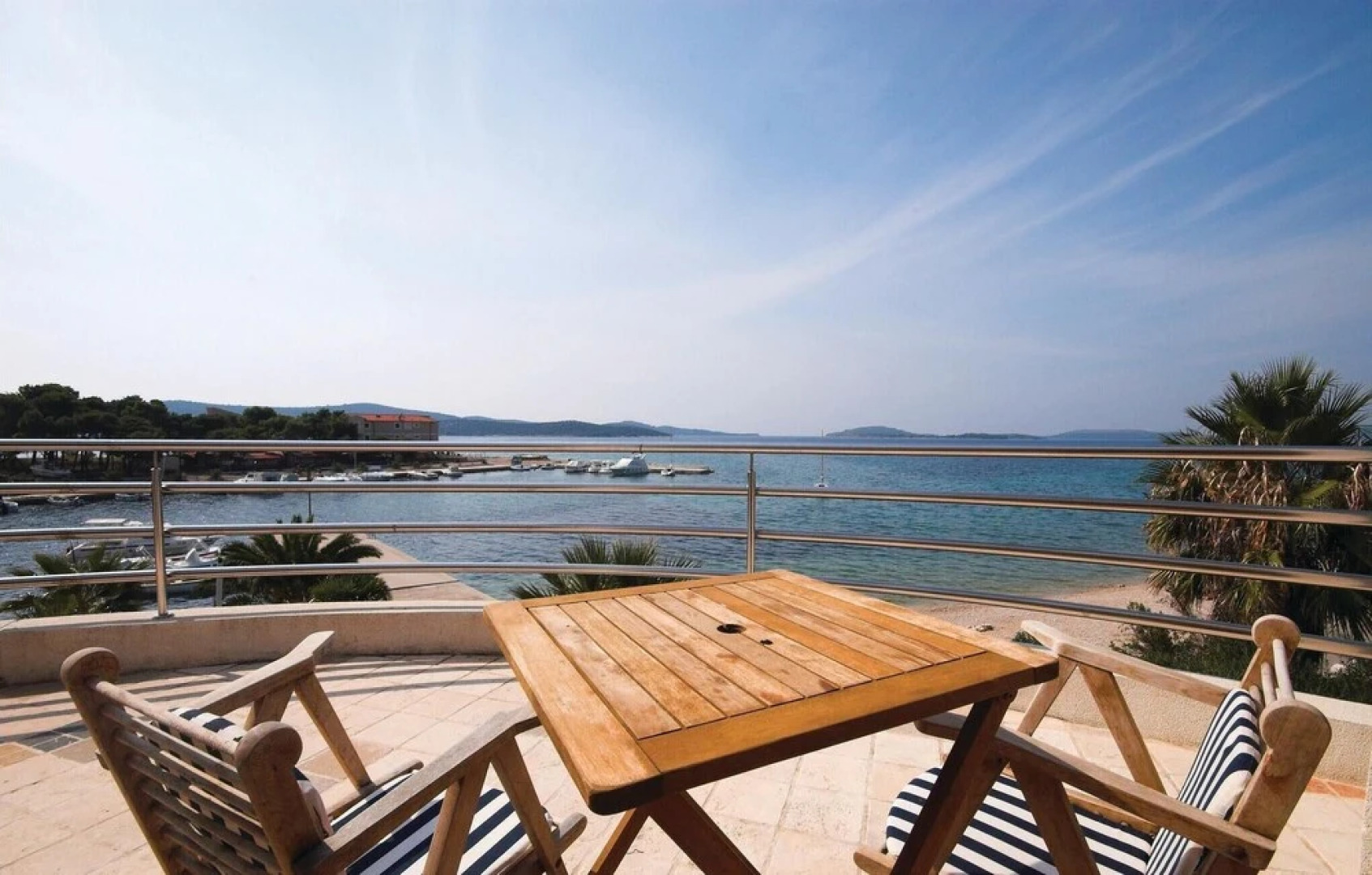 Awesome Home in Zaboric With 5 Bedrooms and Internet