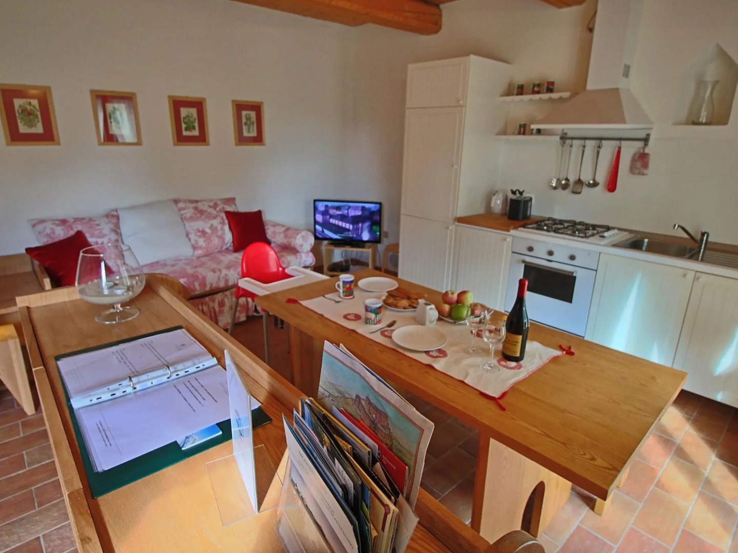 Cottage in Montelabbate With Pool & Forest