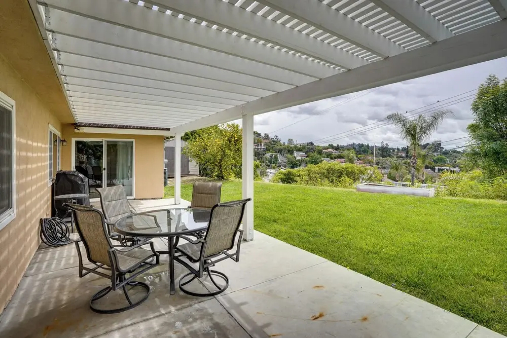 Santa Ana Home w/ Patio, 9 Mi to Disneyland!