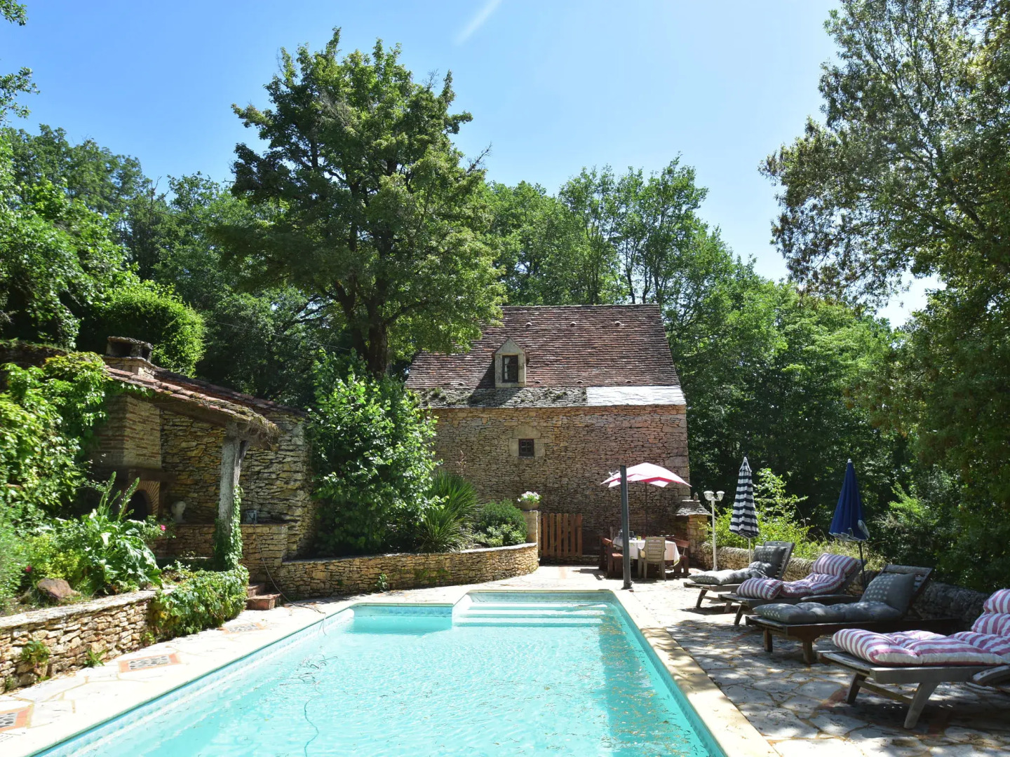 Lovely Périgord Holiday Home in Private Forest in Stunning Surroundings of Besse