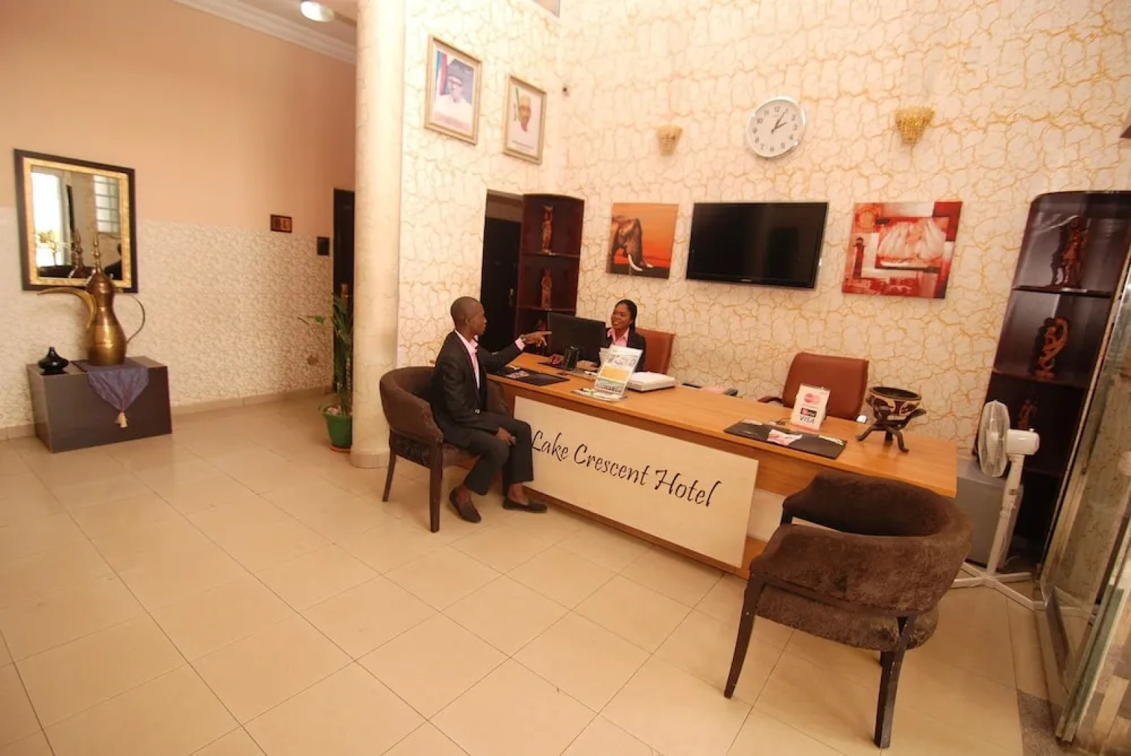 Lake Crescent Hotel & Suites