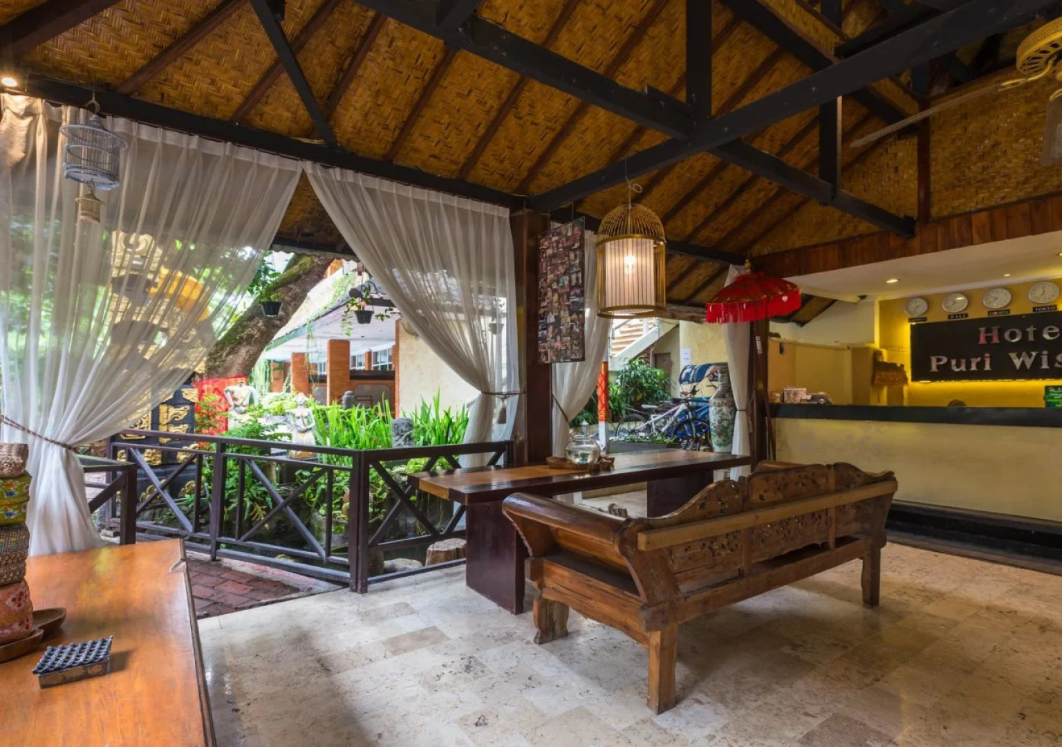 Puri Wisata Balinese Style Hotel