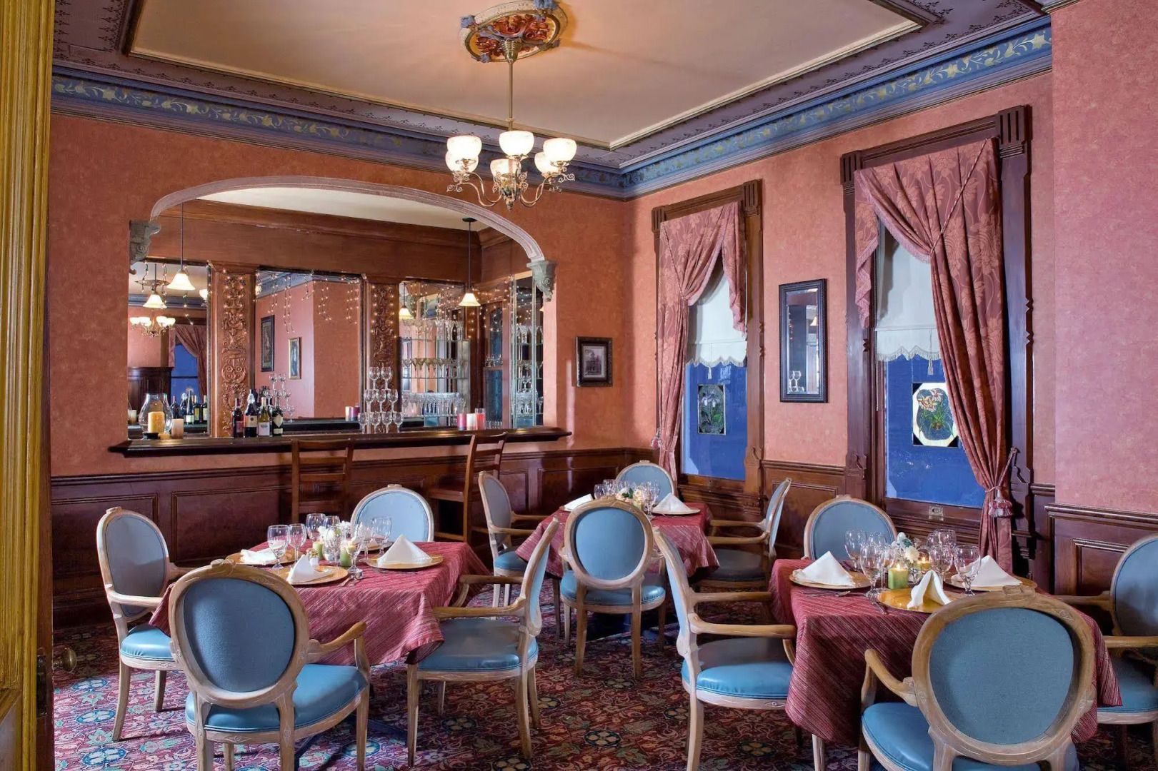 The Kalamazoo House Downtown Hotel & Suites