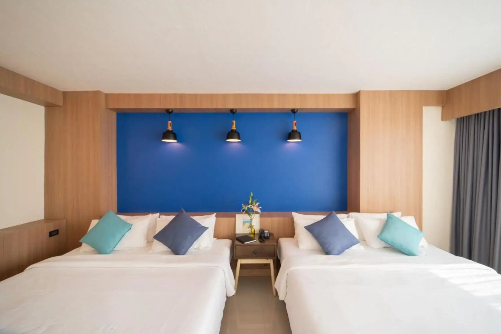 The Sixteenth Naiyang Beach Hotel