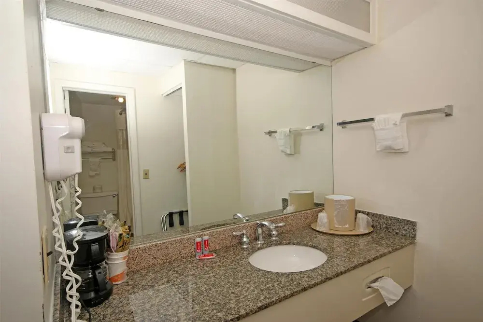 Knights Inn Pilot Mountain